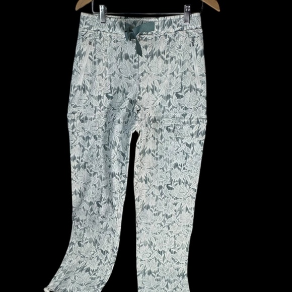 Athleta Trekkie NWOT Convertible Hiking Pants Sz 8 - Picture 3 of 11